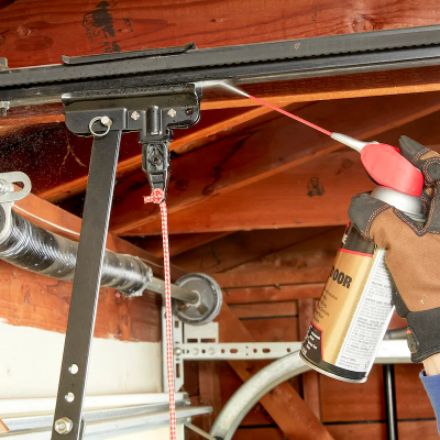 Lock and Roller Arm Lubrication